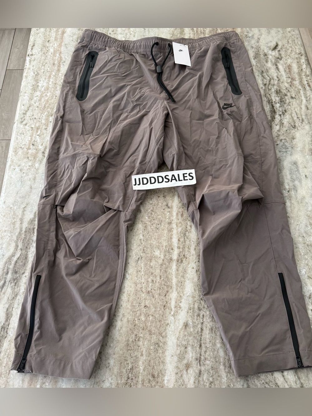 Nike Tech Woven Pants Cave Stone HM8241-289 Men’s Sz XXL NWT

New With Tags